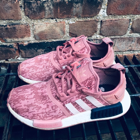 adidas nmd r1 raw pink glitch